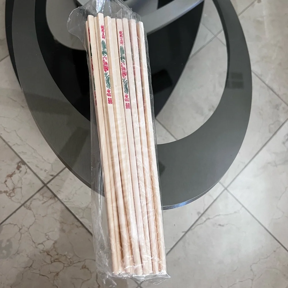 x8 Pairs of Reusable Chopsticks